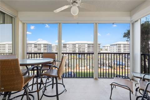 4481 Bay Beach Ln 224, Fort Myers Beach FL - photo 22 of 40