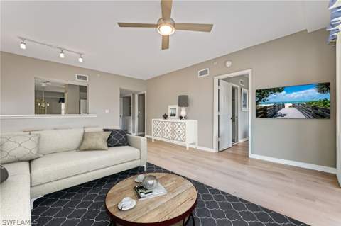 4481 Bay Beach Ln 224, Fort Myers Beach FL - photo 6 of 40