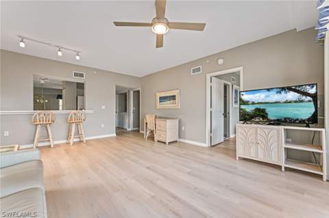 4481 Bay Beach Ln 224, Fort Myers Beach FL - photo 8 of 40