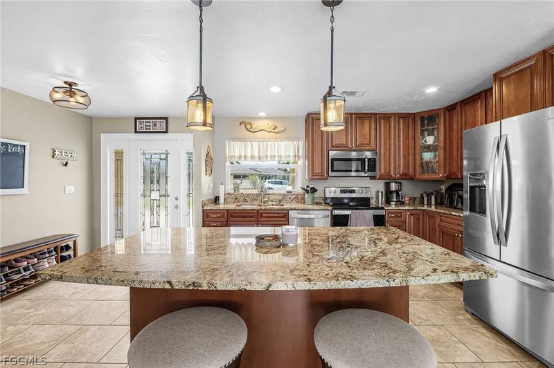 3 bedroom SingleFamilyResidence at 4814 SW 1st Ct, Cape Coral - Lee County Industrial Park, Cape Coral — photo 4