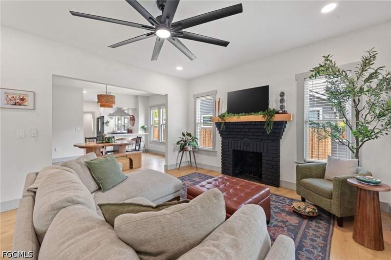5 bedroom SingleFamilyResidence at 2647 Michigan Ave, Dean Park, Fort Myers — photo 5
