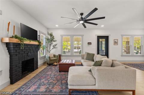 2647 Michigan Ave, Fort Myers FL - photo 6 of 50