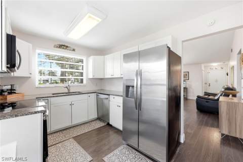 10548 Quincy Ct, Lehigh Acres FL - photo 14 of 32
