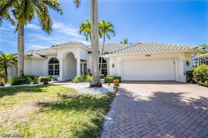 4 bedroom SingleFamilyResidence at 11723 Longshore Way E, Longshore Lake, Naples — photo 2
