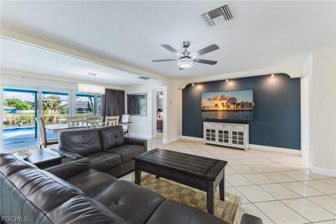 2213 NE 4th St, Cape Coral FL - photo 7 of 48