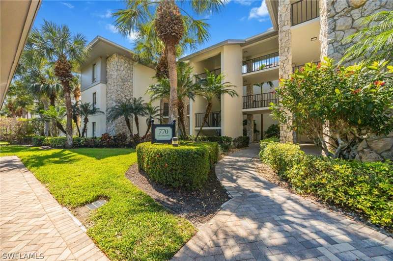 2 bedroom Condominium at 770 Eagle Creek Dr 102, Eagle Creek, Naples — photo 3