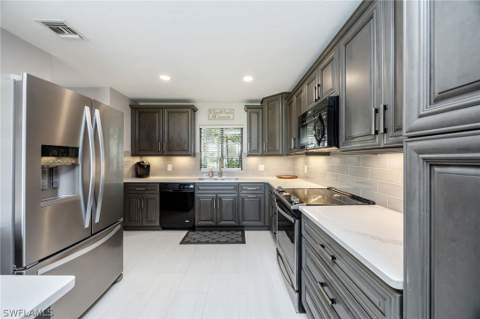 770 Eagle Creek Dr 102, Naples FL - photo 8 of 24