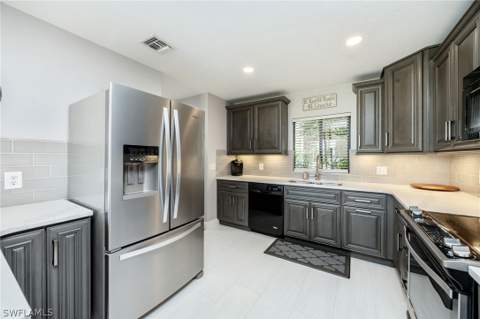 770 Eagle Creek Dr 102, Naples FL - photo 9 of 24