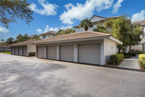 760 Waterford Dr 203, Naples FL - photo 22 of 25