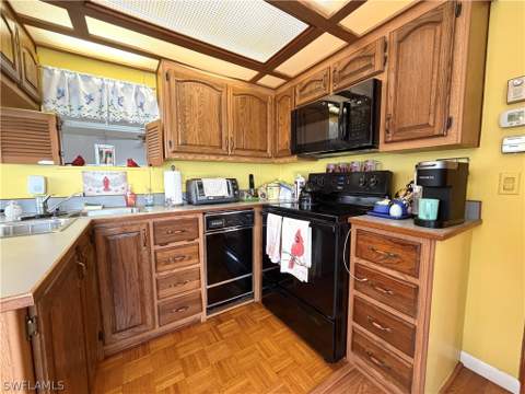 4701 Candlestick Ct W, Estero FL - photo 8 of 18