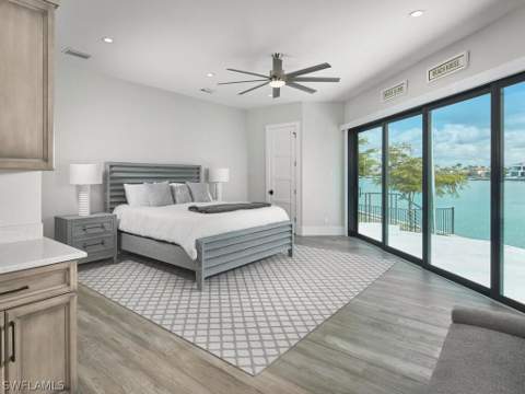 999 Spruce Ct, Marco Island FL - photo 16 of 45
