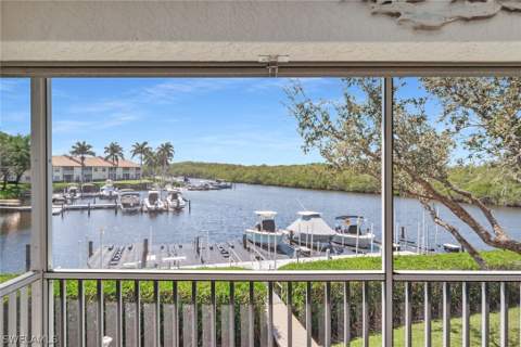 194 Newport Dr 908, Naples FL - photo 17 of 42
