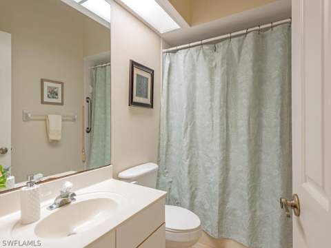 130 Amblewood Ln 8-801, Naples FL - photo 11 of 48