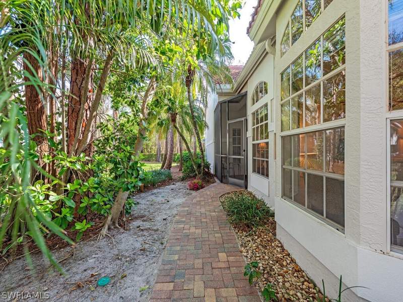 3 bedroom Attached at 130 Amblewood Ln 8-801, Amblewood, Naples — photo 2