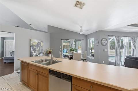 3941 NW 42nd Ln, Cape Coral FL - photo 16 of 35