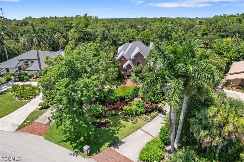 4 bedroom SingleFamilyResidence at 13672 Pine Villa Ln, Pinehurst Estates, Fort Myers — photo 5