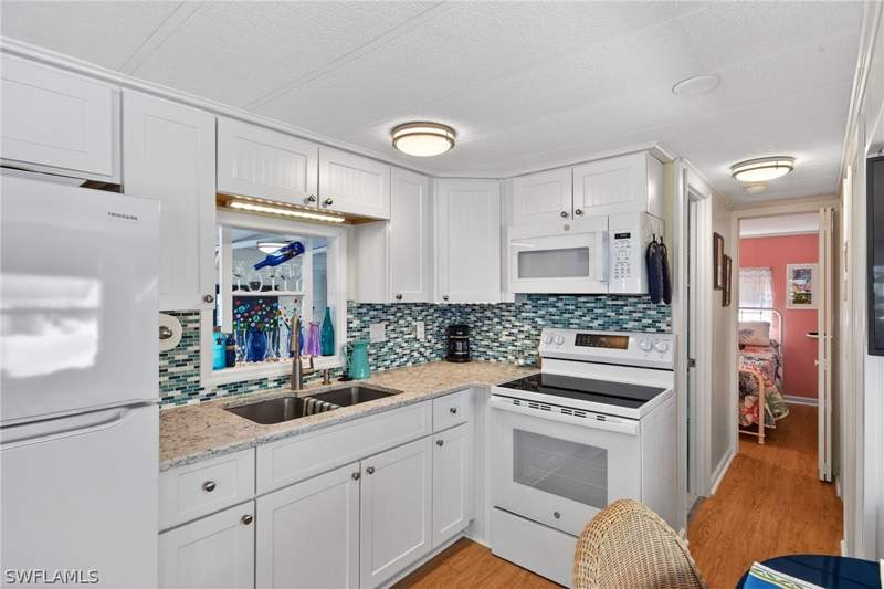 1 bedroom ManufacturedHome at 14 Limetree Park Dr, Limetree Park, Bonita Springs — photo 3