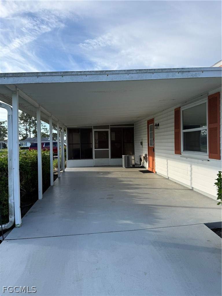 2 bedroom Attached at 46 Desert Candle Cir, Pinewood Condominium, Lehigh Acres — photo 3