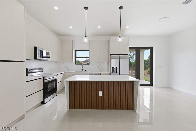 3 bedroom SingleFamilyResidence at 3211 6th St SW, Lehigh Acres, Lehigh Acres — photo 5