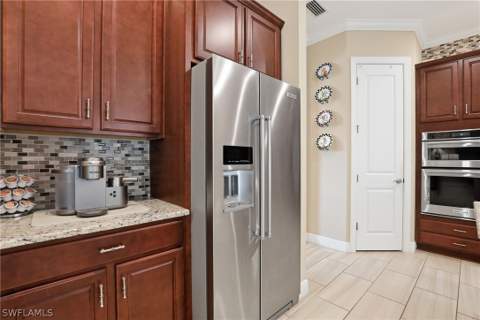 2303 Somerset Pl, Naples FL - photo 18 of 47