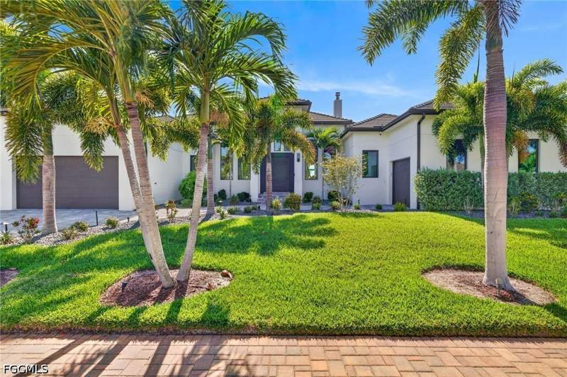4 bedroom SingleFamilyResidence at 872 W Cape Estates Cir, West Cape Estates, Cape Coral — photo 4