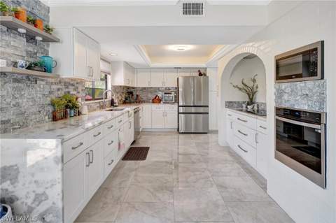 7235 Lake Dr, Fort Myers FL - photo 10 of 50