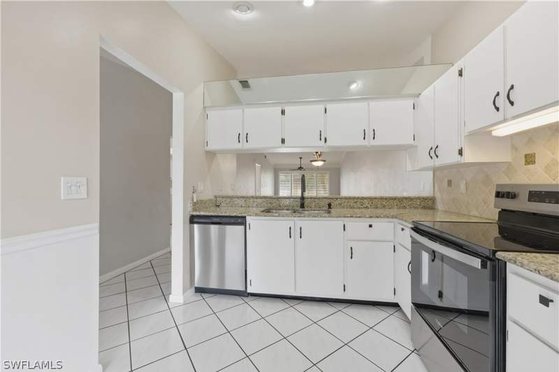 2 bedroom Condominium at 4031 Ice Castle Way 3306, Winterpark, Naples — photo 5