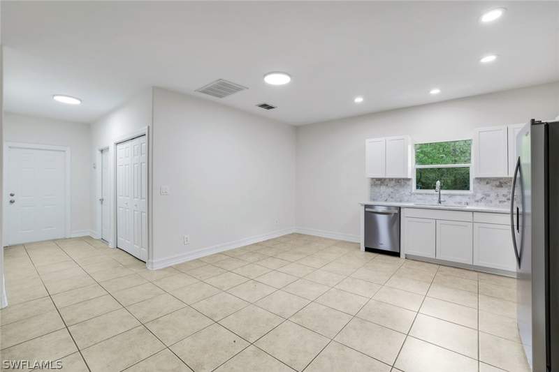 3 bedroom SingleFamilyResidence at 4575 4th Ave SE, Golden Gate Estates, Naples — photo 3