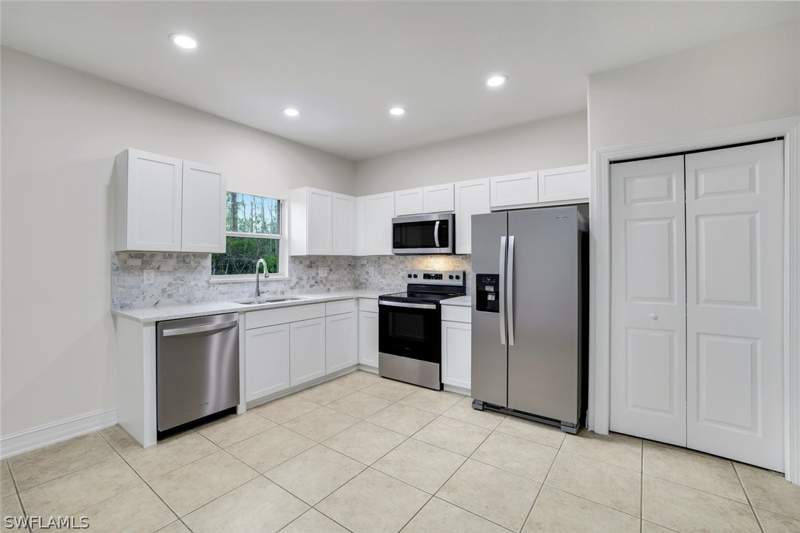 3 bedroom SingleFamilyResidence at 4575 4th Ave SE, Golden Gate Estates, Naples — photo 5