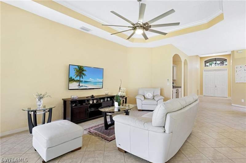 2 bedroom SingleFamilyResidence at 349 Harvard Ln, Oxford Village, Naples — photo 3