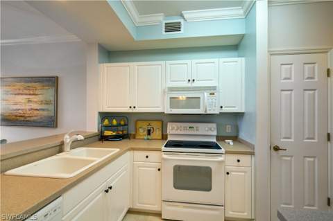 3980 Loblolly Bay Dr 6-106, Naples FL - photo 8 of 22