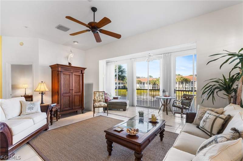 3 bedroom Condominium at 800 L Ambiance Cir 208, L'Ambiance, Naples — photo 3