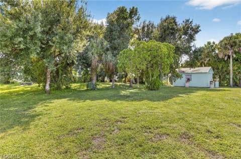 21 E Mariana Ave, North Fort Myers FL - photo 11 of 13