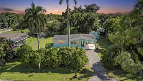 21 E Mariana Ave, North Fort Myers FL - photo 12 of 13