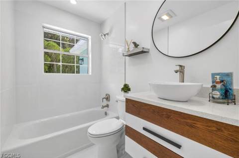 21 E Mariana Ave, North Fort Myers FL - photo 8 of 13