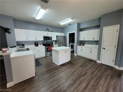 4409 Varsity Lakes Dr, Lehigh Acres FL - photo 17 of 30