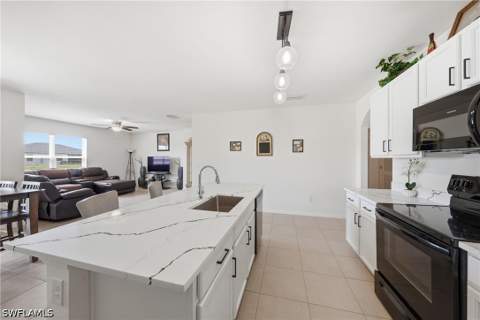 2006 SW 15th Ave, Cape Coral FL - photo 12 of 46
