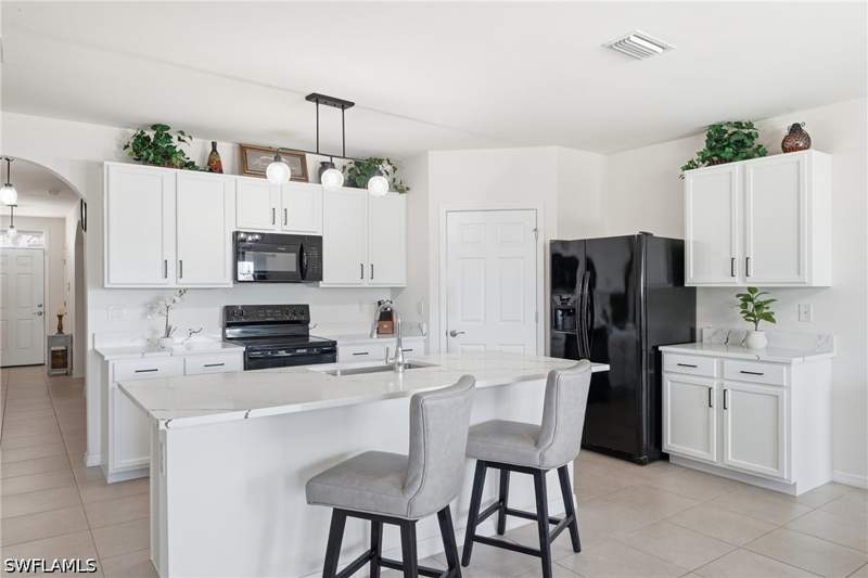 4 bedroom SingleFamilyResidence at 2006 SW 15th Ave, Cape Coral, Cape Coral — photo 4