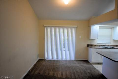 1724 SW 15th Ter, Cape Coral FL - photo 9 of 30