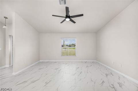 124 NE 15th Ter, Cape Coral FL - photo 10 of 37
