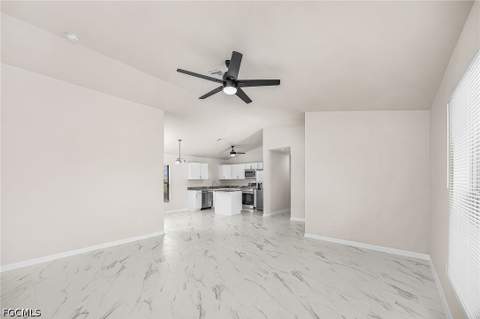124 NE 15th Ter, Cape Coral FL - photo 12 of 37