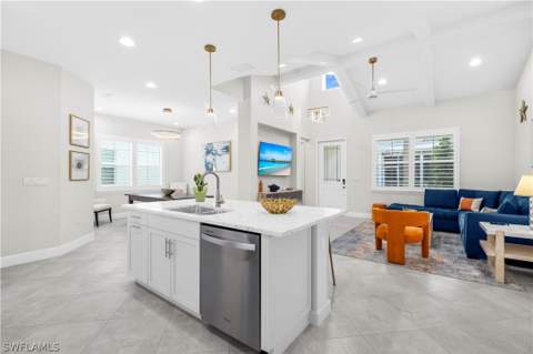 7080 Saona Ct, Naples FL - photo 6 of 20