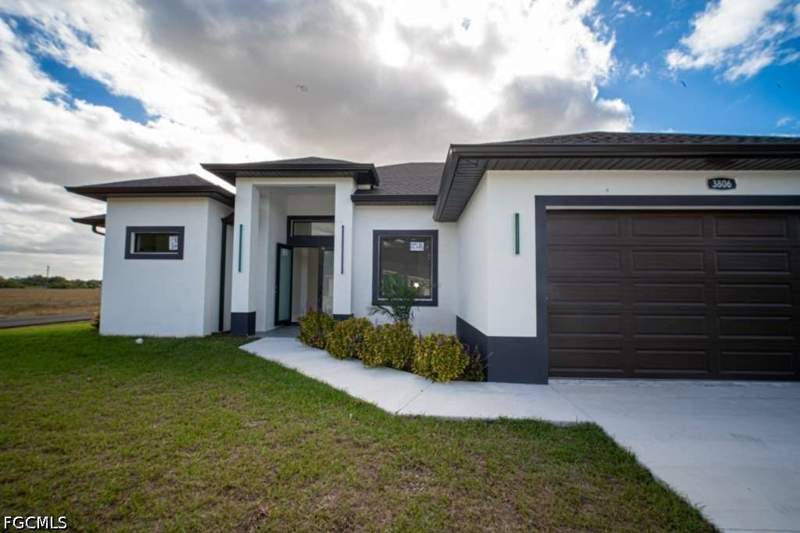 4 bedroom SingleFamilyResidence at 3806 E 18th St, Lehigh Acres, Lehigh Acres — photo 2