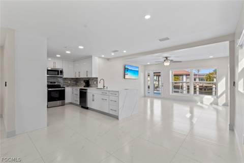 107 Albatross St, Fort Myers Beach FL - photo 11 of 30