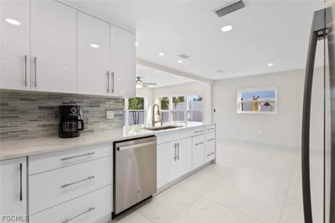 107 Albatross St, Fort Myers Beach FL - photo 12 of 30