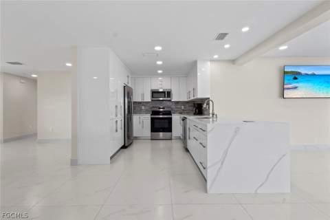 107 Albatross St, Fort Myers Beach FL - photo 13 of 30
