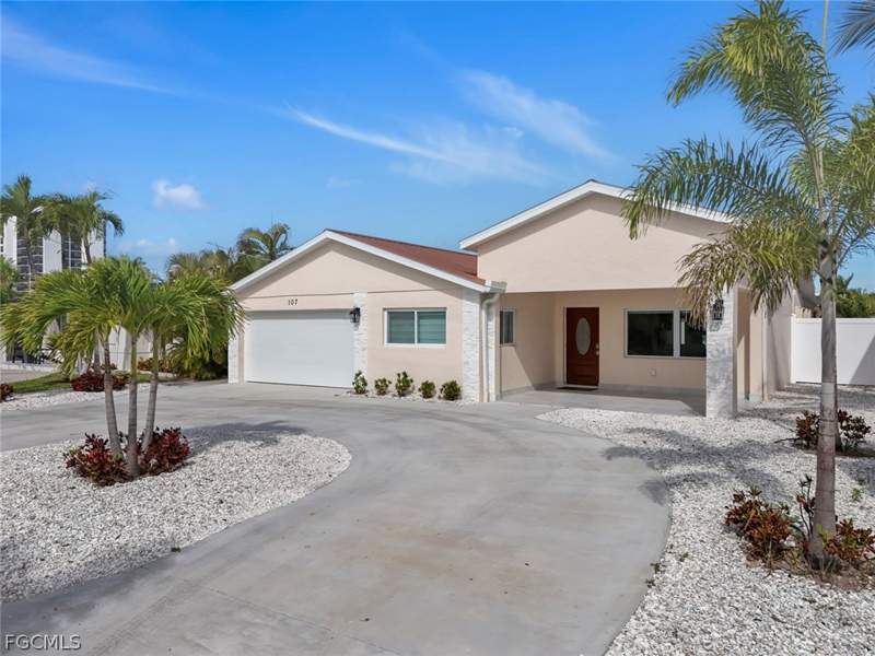 3 bedroom SingleFamilyResidence at 107 Albatross St, Sandpiper Village, Fort Myers Beach — photo 5
