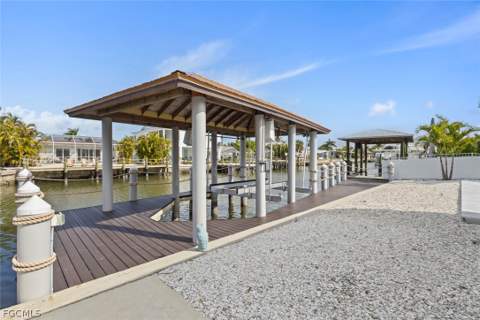107 Albatross St, Fort Myers Beach FL - photo 9 of 30