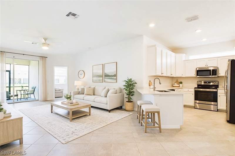 2 bedroom Attached at 2681 Vine Ave, Orange Blossom Ranch, Naples — photo 2