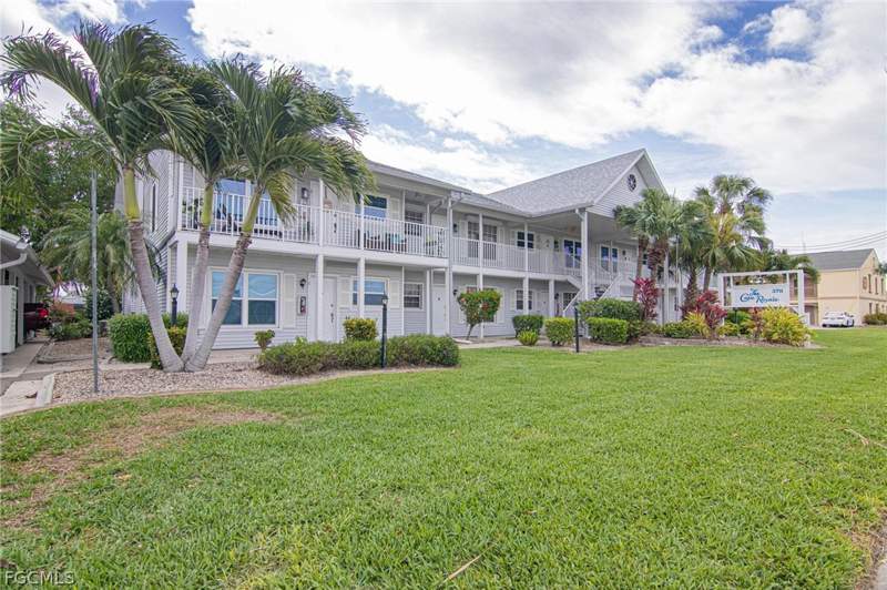 2 bedroom Condominium at 3711 Del Prado Blvd S 8, Cape Royale Condo, Cape Coral — photo 2